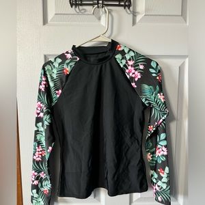 EUC 2 piece long sleeve swimsuit size medium